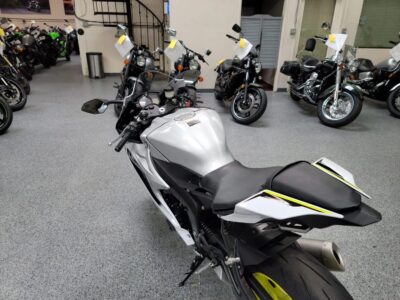 2017 Yamaha R6