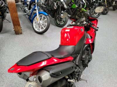 2013 Yamaha R1 Crossplane
