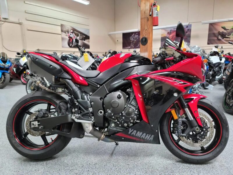 2013 Yamaha R1 Crossplane