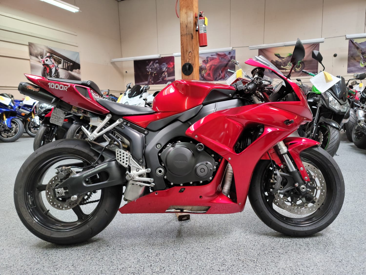 Honda cbr1000rr 2007 характеристики