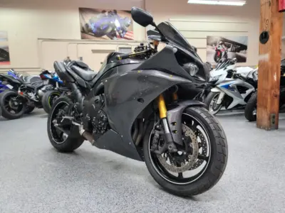 2014 Yamaha R1 Crossplane