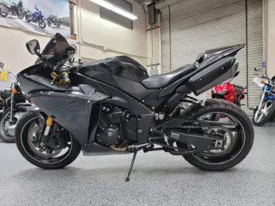 2014 Yamaha R1 Crossplane