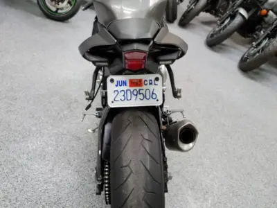 2016 Yamaha R1
