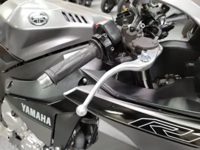 2016 Yamaha R1