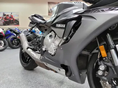 2016 Yamaha R1