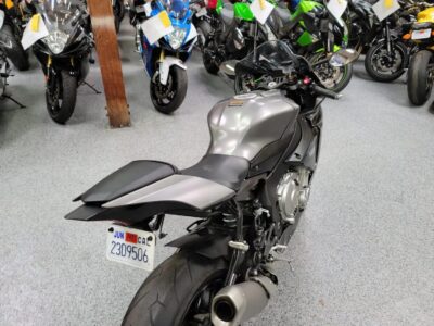 2016 Yamaha R1