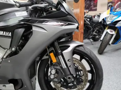 2016 Yamaha R1