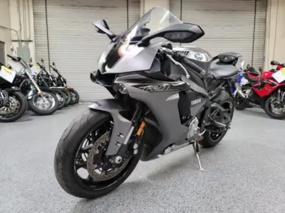 2016 Yamaha R1