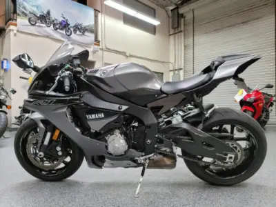 2016 Yamaha R1
