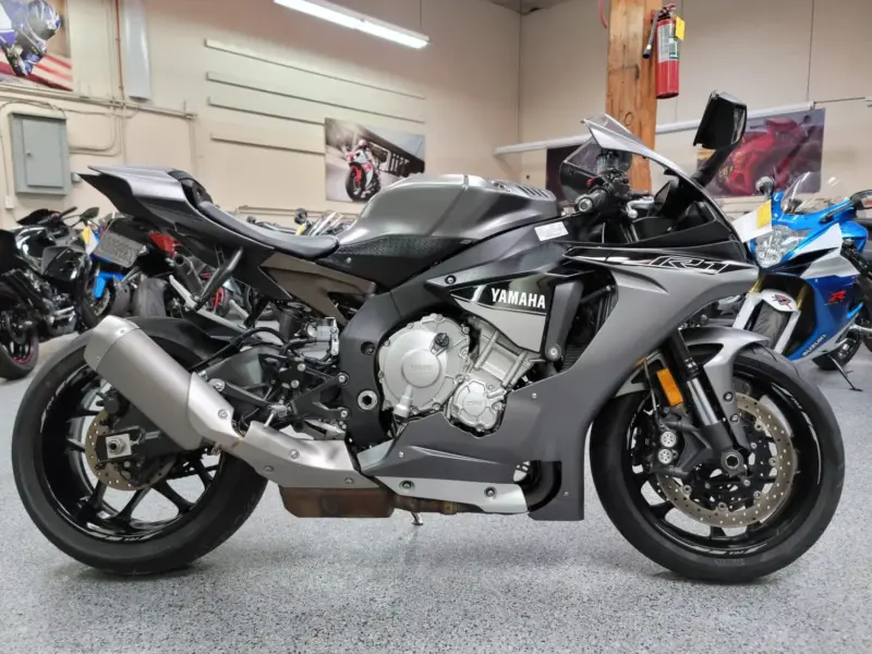 2016 Yamaha R1