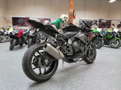2017 Yamaha R1