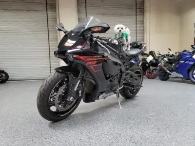 2017 Yamaha R1
