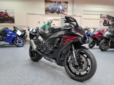 2017 Yamaha R1