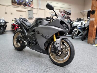 2014 Yamaha R1 Crossplane