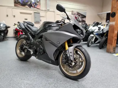 2014 Yamaha R1 Crossplane