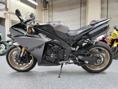 2014 Yamaha R1 Crossplane