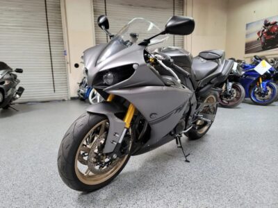 2014 Yamaha R1 Crossplane