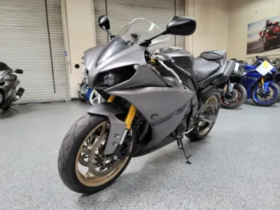 2014 Yamaha R1 Crossplane