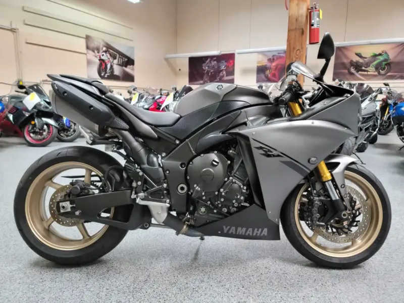 2014 Yamaha R1 Crossplane