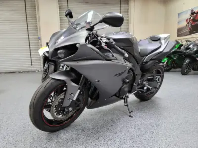 2013 Yamaha R1 Crossplane