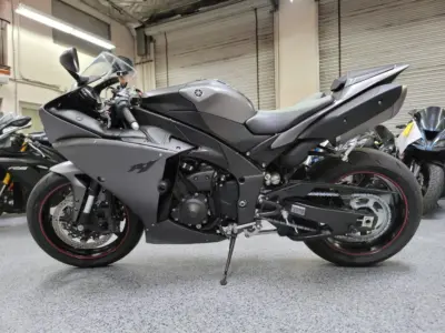 2013 Yamaha R1 Crossplane