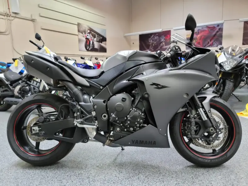 2013 Yamaha R1 Crossplane