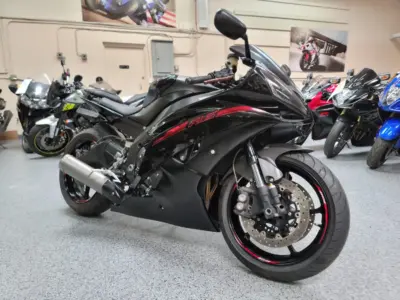 2015 Yamaha R6 RAVEN
