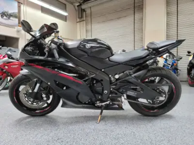 2015 Yamaha R6 RAVEN