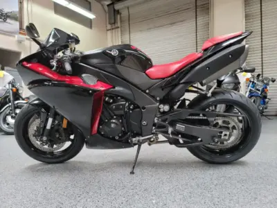 2012 Yamaha R1 Crossplane