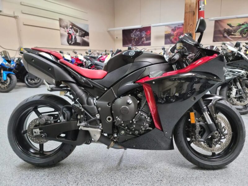 2012 Yamaha R1 Crossplane