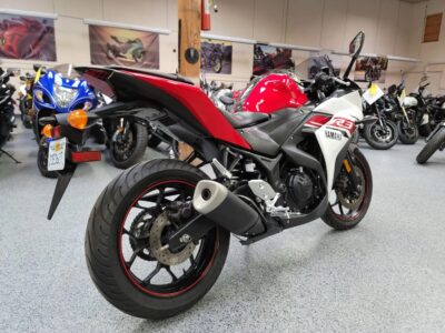 2015 Yamaha R3