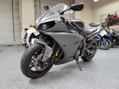 2013 Yamaha R1 Crossplane