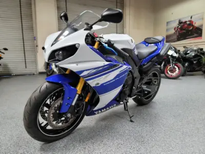 2014 Yamaha R1 Crossplane