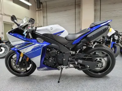 2014 Yamaha R1 Crossplane