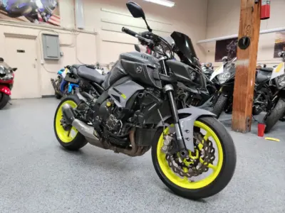 2017 Yamaha FZ-10 FZ10 MT10 MT-10