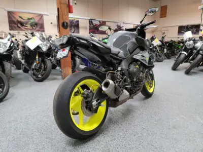 2017 Yamaha FZ-10 FZ10 MT10 MT-10