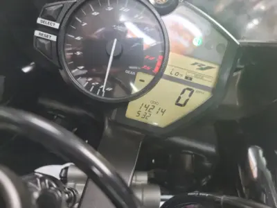 2011 Yamaha R1 Crossplane Raven