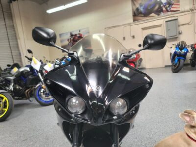 2011 Yamaha R1 Crossplane Raven
