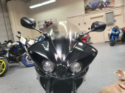2011 Yamaha R1 Crossplane Raven