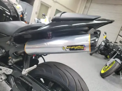 2011 Yamaha R1 Crossplane Raven