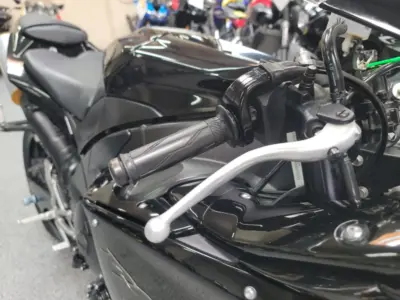 2011 Yamaha R1 Crossplane Raven