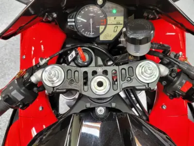 2013 Yamaha R1 Crossplane