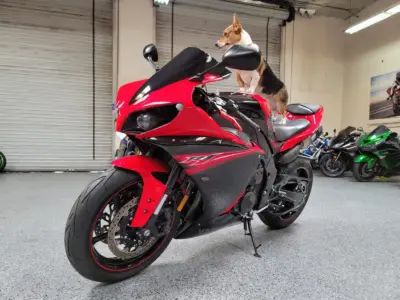 2013 Yamaha R1 Crossplane
