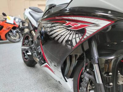 2012  Yamaha R1 Crossplane RAVEN EDITION