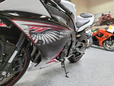2012  Yamaha R1 Crossplane RAVEN EDITION