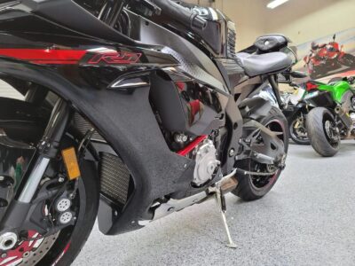 2015 Yamaha R1 RAVEN