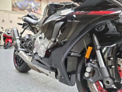 2015 Yamaha R1 RAVEN