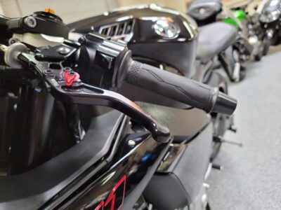 2015 Yamaha R1 RAVEN