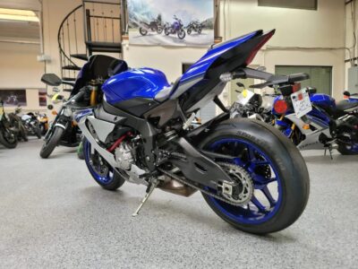 2015 Yamaha R1