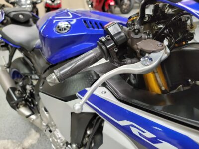 2015 Yamaha R1